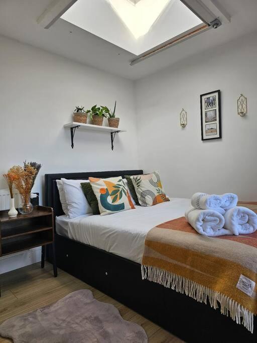 West Kensington Bright Flat Apartment ลอนดอน ภายนอก รูปภาพ